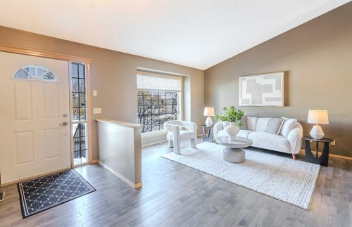135 Canterbury Court Sw, Calgary, AB - Indoor Photo Showing Living Room