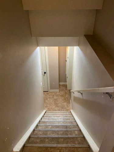 210 Saddlebrook Way Ne, Calgary, AB - Indoor Photo Showing Other Room