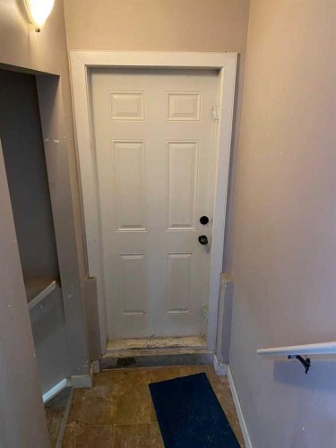 210 Saddlebrook Way Ne, Calgary, AB - Indoor Photo Showing Other Room