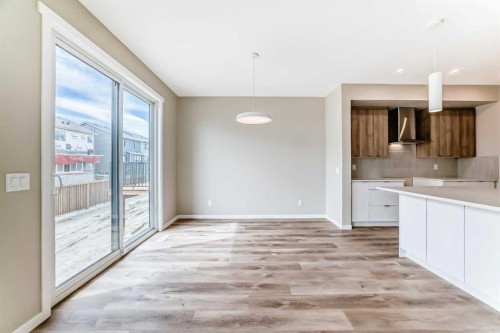 1085 Sawgrass Link Nw, Airdrie, AB - Indoor Photo Showing Kitchen