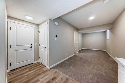 1085 Sawgrass Link Nw, Airdrie, AB - Indoor Photo Showing Other Room