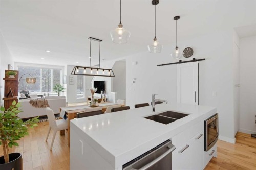 3012 Parkdale Boulevard Nw, Calgary, AB - Indoor Photo Showing Kitchen With Double Sink With Upgraded Kitchen