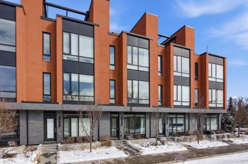 3012 Parkdale Boulevard Nw, Calgary, AB - Outdoor With Facade