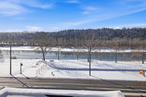 3012 Parkdale Boulevard Nw, Calgary, AB - Outdoor With View