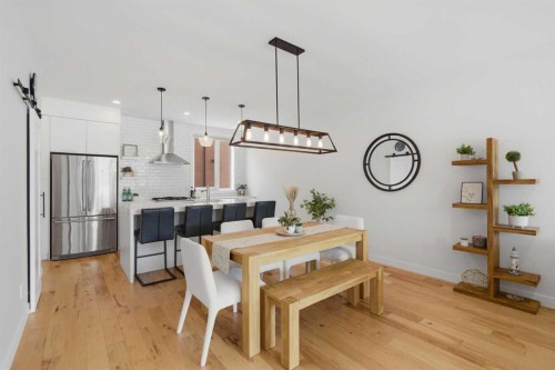 3012 Parkdale Boulevard Nw, Calgary, AB - Indoor Photo Showing Dining Room