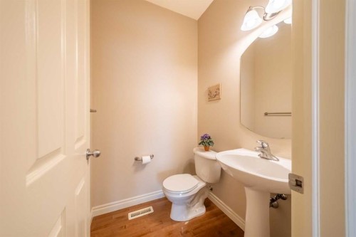 107 Panatella Close Nw, Calgary, AB - Indoor Photo Showing Bathroom