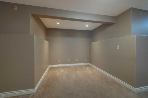 107 Panatella Close Nw, Calgary, AB - Indoor Photo Showing Other Room