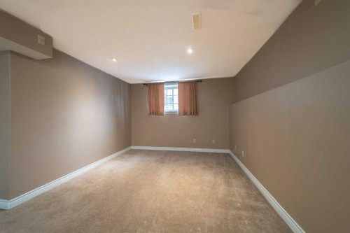 107 Panatella Close Nw, Calgary, AB - Indoor Photo Showing Other Room