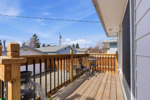 263 Doverview Crescent Se, Calgary, AB - Outdoor With Deck Patio Veranda With Exterior