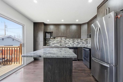 263 Doverview Crescent Se, Calgary, AB - Indoor Photo Showing Kitchen With Upgraded Kitchen