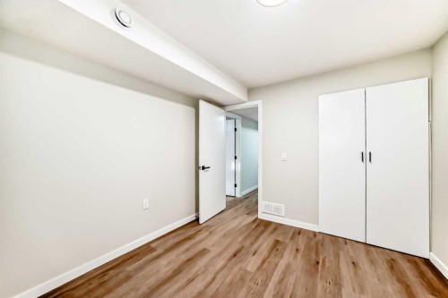 624 Shawinigan Drive Sw, Calgary, AB - Indoor Photo Showing Other Room