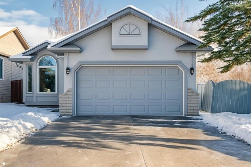 624 Shawinigan Drive Sw, Calgary, AB - Outdoor