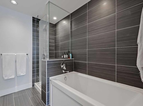 406-510 6 Avenue Se, Calgary, AB - Indoor Photo Showing Bathroom