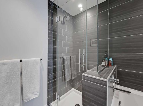 406-510 6 Avenue Se, Calgary, AB - Indoor Photo Showing Bathroom