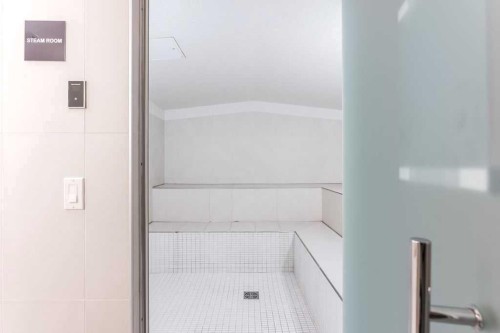 406-510 6 Avenue Se, Calgary, AB - Indoor Photo Showing Bathroom
