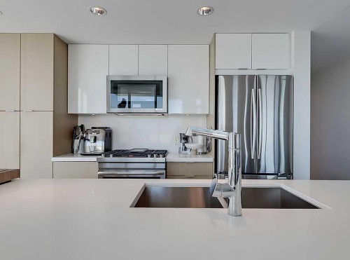 406-510 6 Avenue Se, Calgary, AB - Indoor Photo Showing Kitchen With Stainless Steel Kitchen With Double Sink With Upgraded Kitchen