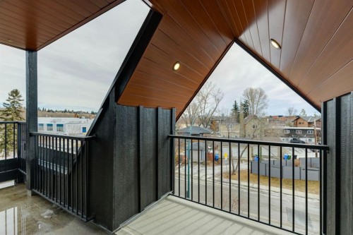 525 32 Street, Calgary, AB - Outdoor With Balcony With Exterior