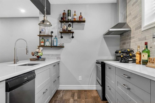 264 Stonemere Close, Chestermere, AB - Indoor Photo Showing Kitchen