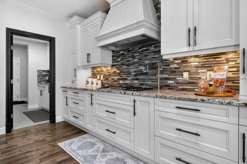 264 Stonemere Close, Chestermere, AB - Indoor Photo Showing Kitchen With Upgraded Kitchen