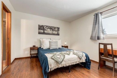 108 Westheights Close, Didsbury, AB - Indoor Photo Showing Bedroom
