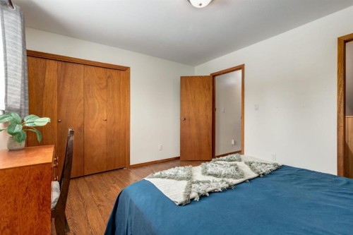 108 Westheights Close, Didsbury, AB - Indoor Photo Showing Bedroom