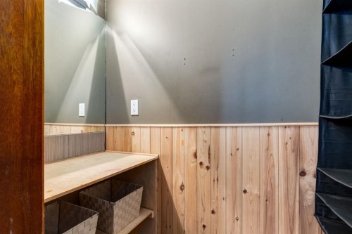 108 Westheights Close, Didsbury, AB - Indoor Photo Showing Other Room