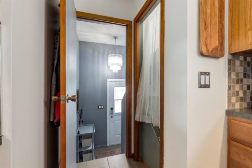 108 Westheights Close, Didsbury, AB - Indoor Photo Showing Other Room