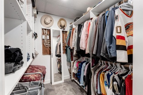 108 Westheights Close, Didsbury, AB - Indoor With Storage