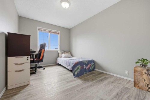 65 Millview Park Sw, Calgary, AB - Indoor Photo Showing Bedroom