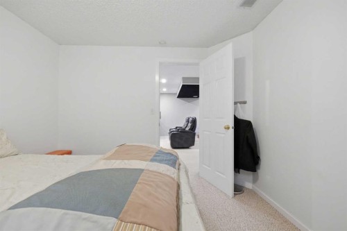 65 Millview Park Sw, Calgary, AB - Indoor Photo Showing Bedroom