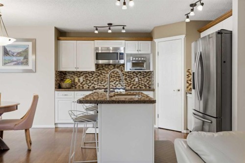 65 Millview Park Sw, Calgary, AB - Indoor Photo Showing Kitchen