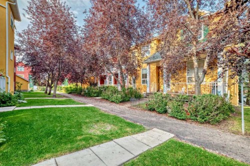2-7 Westland Road, Okotoks, AB - Outdoor