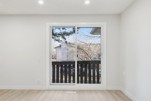 8426 Berkley Road Nw, Calgary, AB - Indoor Photo Showing Other Room