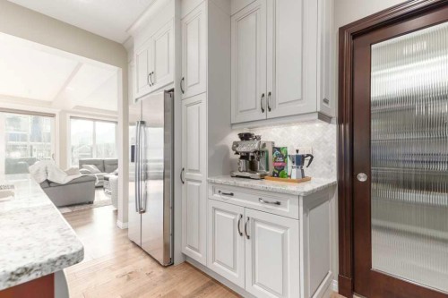 84 Aspen Summit Circle Sw, Calgary, AB - Indoor Photo Showing Kitchen
