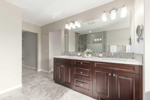 84 Aspen Summit Circle Sw, Calgary, AB - Indoor Photo Showing Bathroom