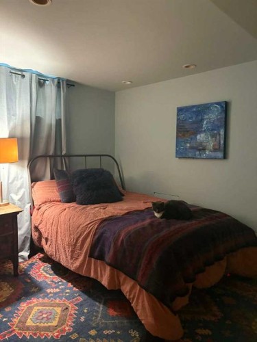 29 Windermere Road Sw, Calgary, AB - Indoor Photo Showing Bedroom