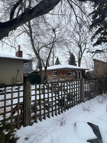 29 Windermere Road Sw, Calgary, AB - Outdoor