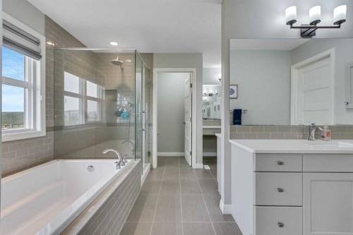 55 Sage Bluff Green Nw, Calgary, AB - Indoor Photo Showing Bathroom