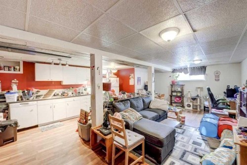 518 54 Avenue Sw, Calgary, AB - Indoor