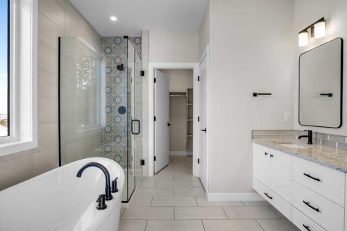 43 Viceroy Crescent, Olds, AB - Indoor Photo Showing Bathroom