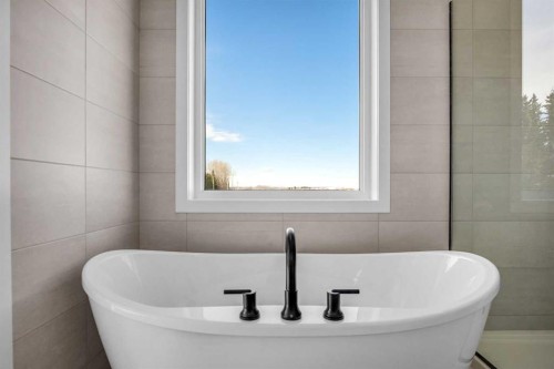 43 Viceroy Crescent, Olds, AB - Indoor Photo Showing Bathroom