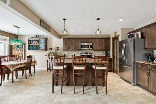 23 Kingston View Se, Airdrie, AB - Indoor