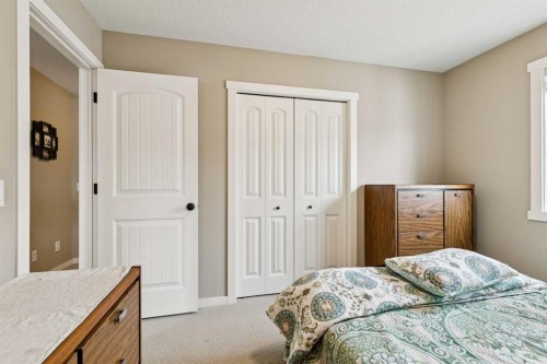 23 Kingston View Se, Airdrie, AB - Indoor Photo Showing Bedroom