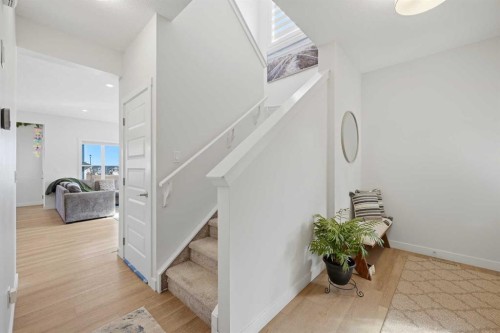 1448 Bayview Point Sw, Airdrie, AB - Indoor Photo Showing Other Room