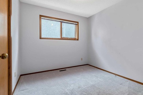 104 Macewan Meadow Way Nw, Calgary, AB - Indoor Photo Showing Other Room