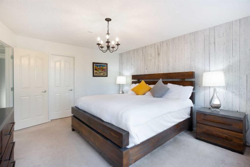 90 Discovery Ridge Road Sw, Calgary, AB - Indoor Photo Showing Bedroom