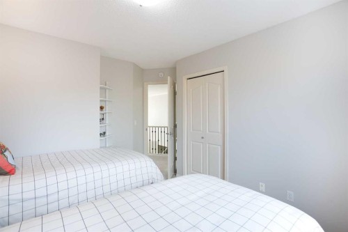 90 Discovery Ridge Road Sw, Calgary, AB - Indoor Photo Showing Bedroom