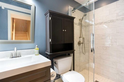 90 Discovery Ridge Road Sw, Calgary, AB - Indoor Photo Showing Bathroom