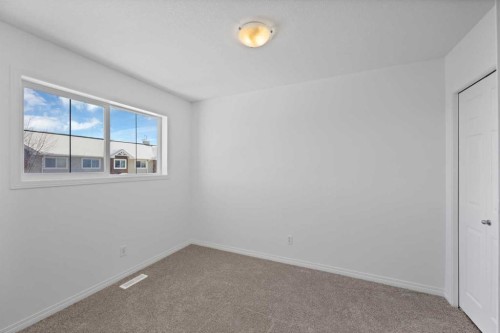 3503-111 Tarawood Lane Ne, Calgary, AB - Indoor Photo Showing Other Room