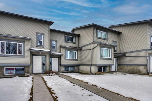 44-12 Templewood Drive NE Calgary, AB T1Y 4R7